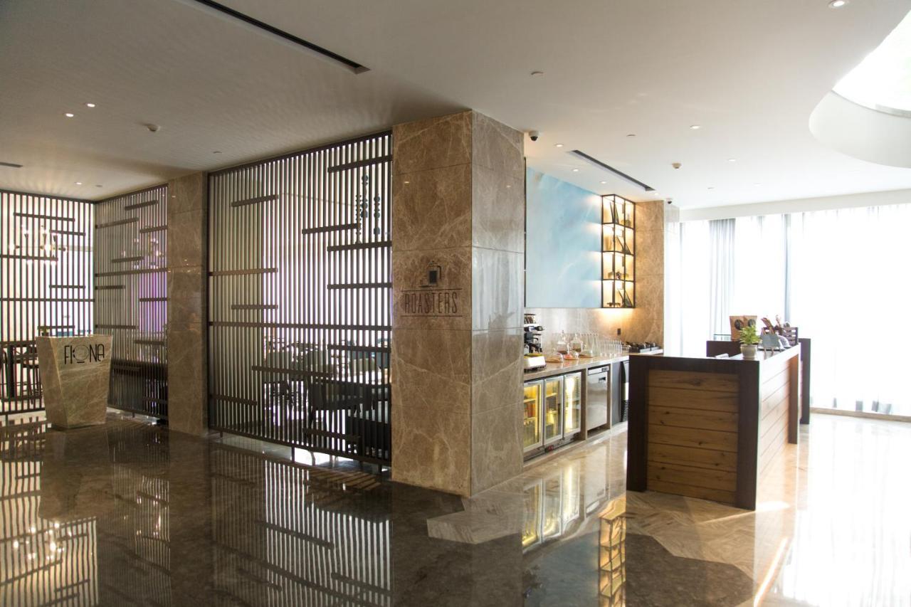 Hotel Radisson Blu Mumbai International Airport Exterior foto The interior of the lounge