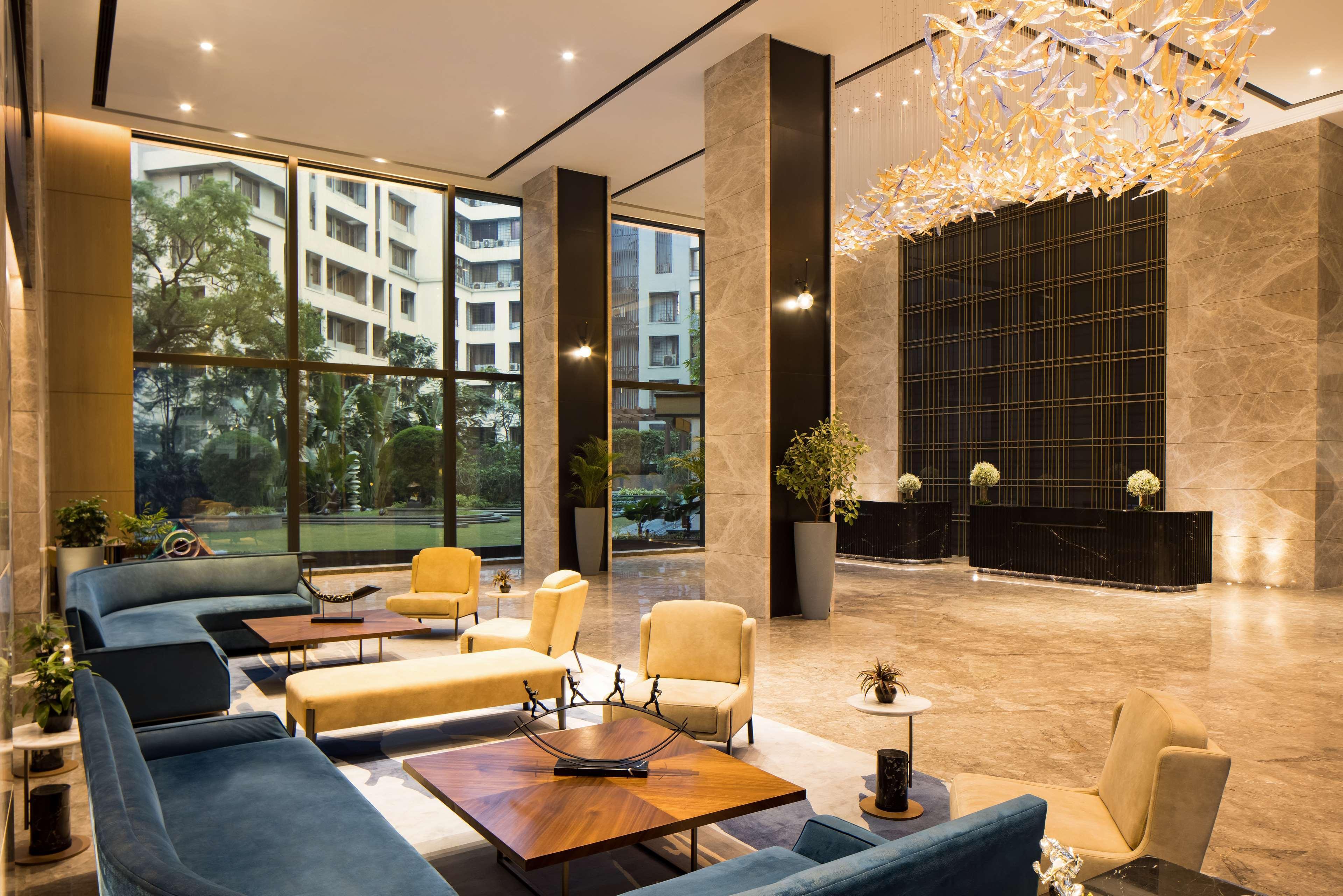 Hotel Radisson Blu Mumbai International Airport Exterior foto Lobby
