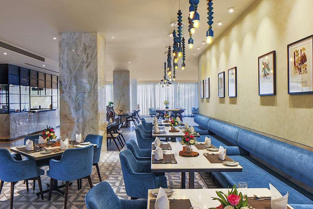 Hotel Radisson Blu Mumbai International Airport Restaurante foto